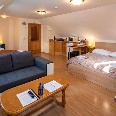 Apartman A Ubytovani U Machu Мікулов Екстер'єр фото