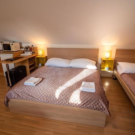 Apartman A Ubytovani U Machu Мікулов Екстер'єр фото