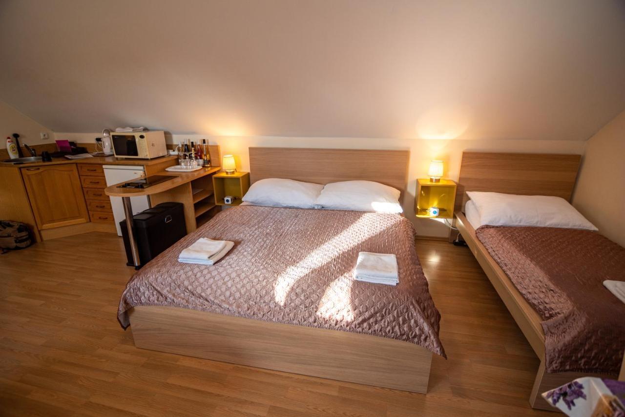 Apartman A Ubytovani U Machu Мікулов Екстер'єр фото