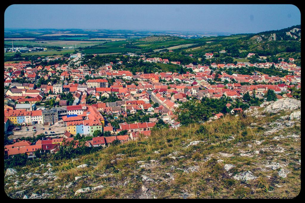 Apartman A Ubytovani U Machu Мікулов Екстер'єр фото